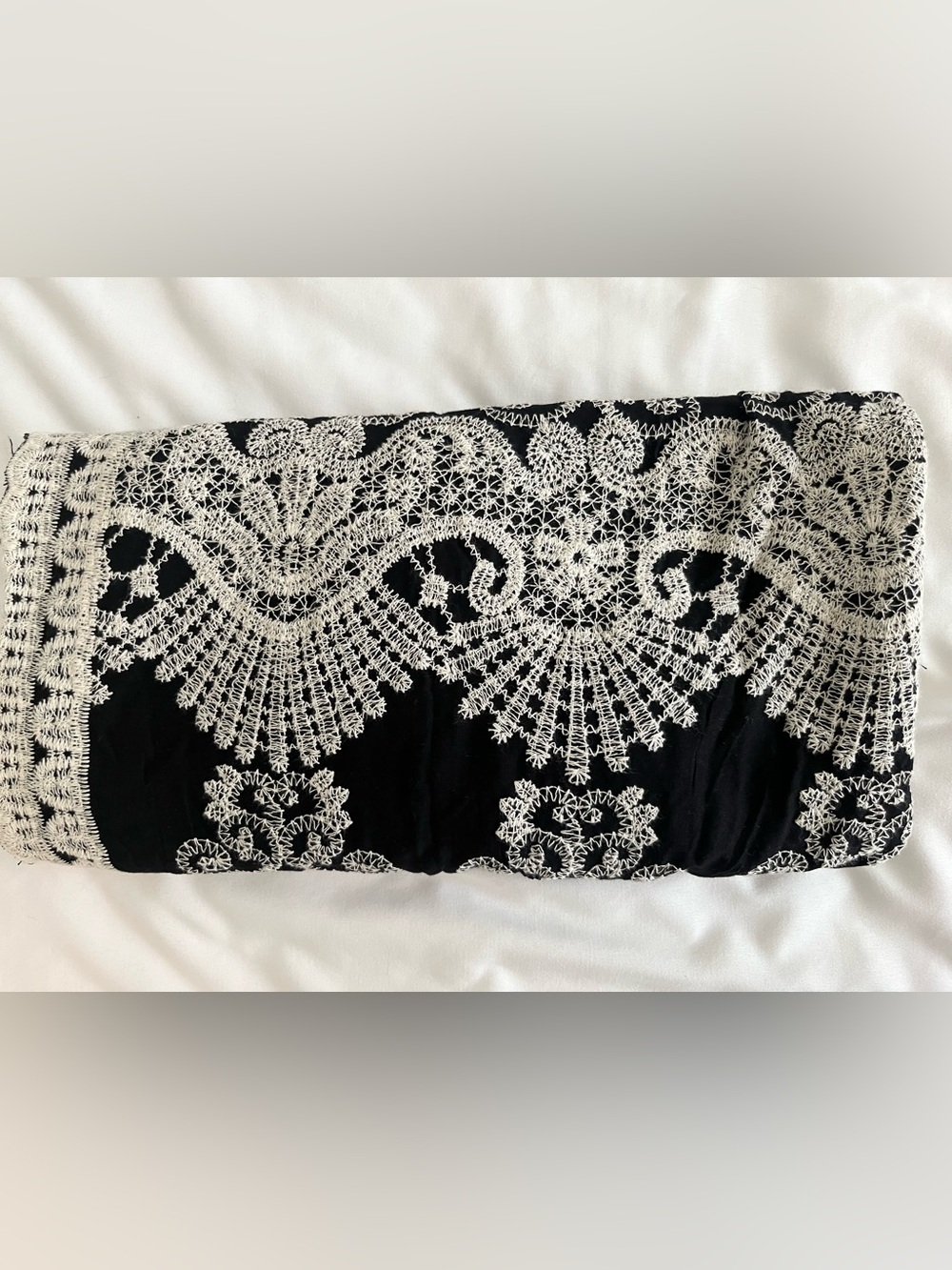 Solitaire Black and Cream Embroidered Lace Kimono - Picture 12 of 12